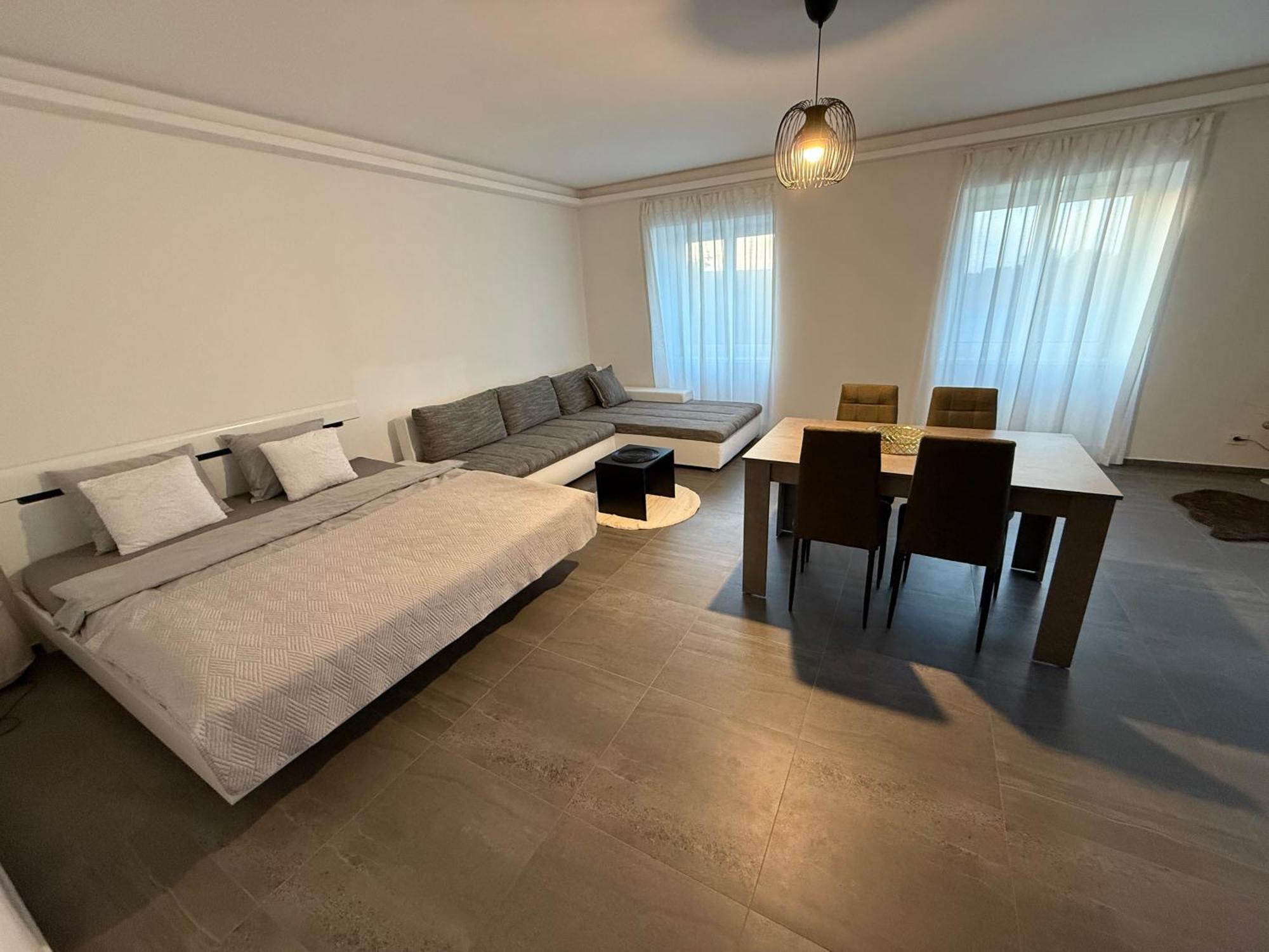 72m2 Private Garden Parking Free Prague